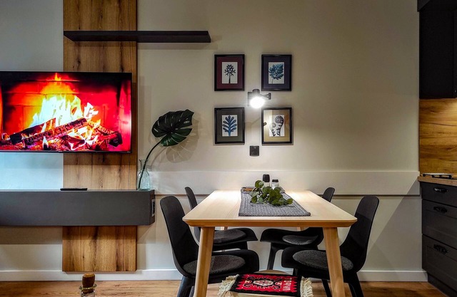 200 meters from the ski gondola, comfortable studio-apartment with free parking.