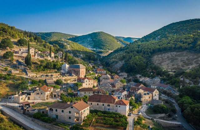 200 year old Mediterranean stone house recommended by The Sunday Times