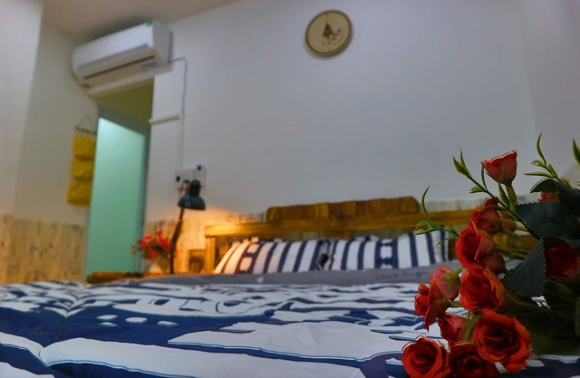 201 - Small room with big window