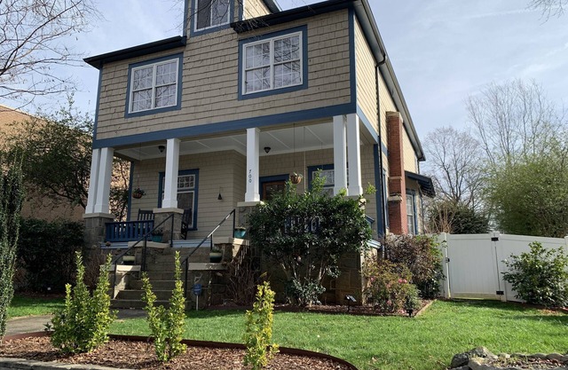 2020 RNC! 5 BR house