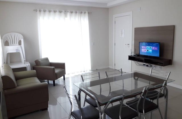 208, Apartment 2 bedrooms