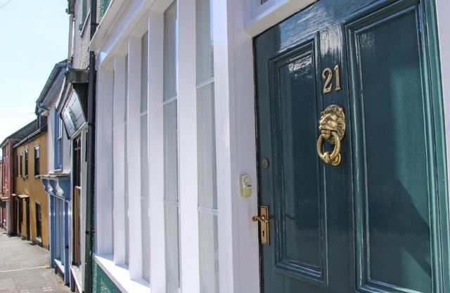21 High Street