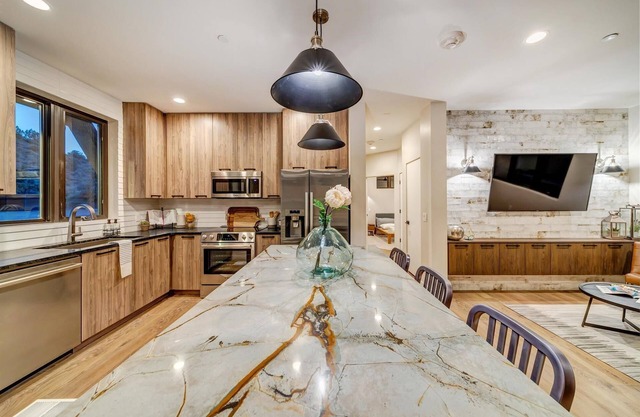 210 LaFave-Luxury Villa at Zion: The Subway