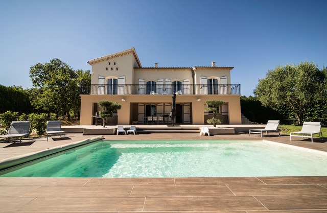 210m² PROVENCALE BUILDING Classified * in 2024
