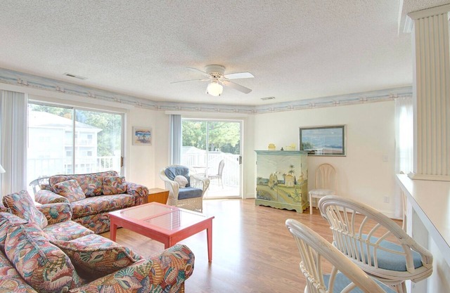 212 - 2 bedroom villa adjacent to Oyster Bay Golf Links in Sunset Beach