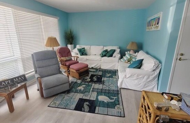215 Cedar Street Unit 5 Rose Garden