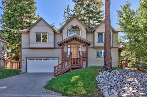 2272L The Lupine Lodge