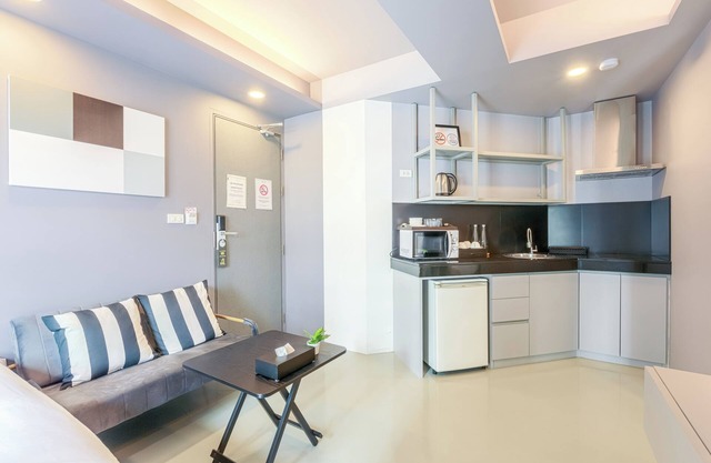 24 Hills Hotel