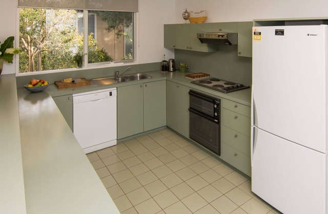24 Victor St - Old Point Lonsdale