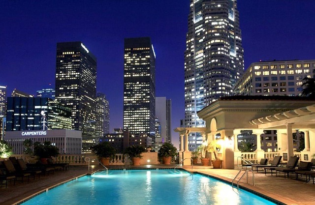 241672 Executive Suite - DTLA near Staples, Nokia