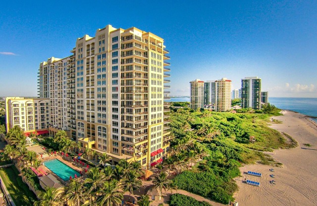 25% Off in Palm Beach Resort and Spa on Singer Island 2/2 Free WIFI #1808