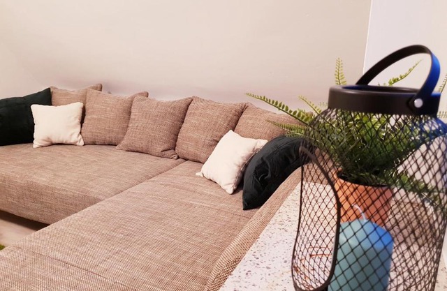 25mn to HH-2BR Kitchen&Netflix