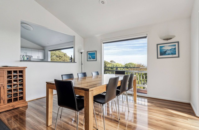 270 Degrees - Amazing views, open fire. Family and dog friendly.