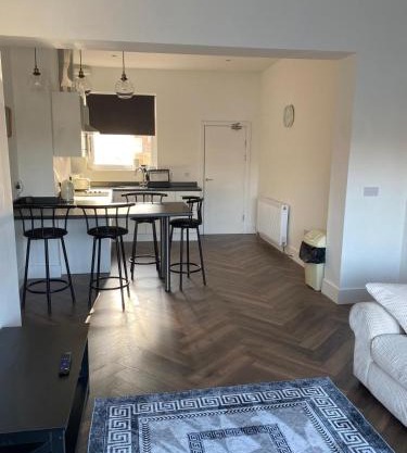275 Queen street-Flat 1