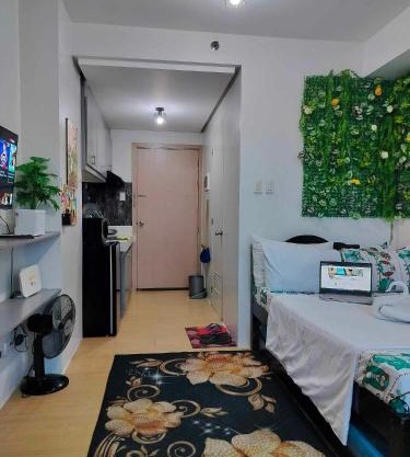 27th Floor Cozy Studio Unit with City View in Mplace