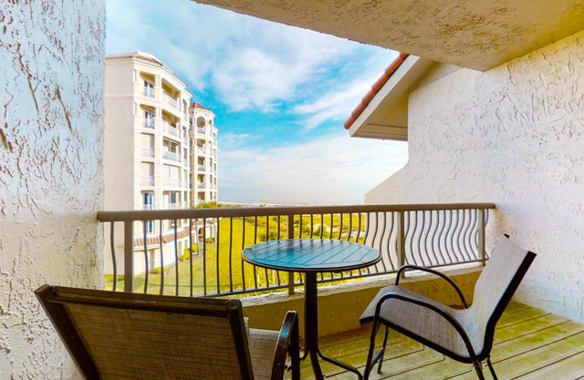 287 Sandcastles - Hotel Side