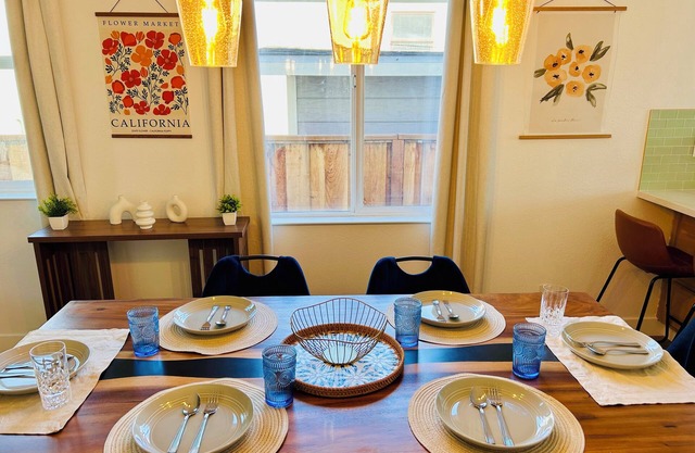2BD/2BA Luxurious Retreat near UC Berkeley with Fire Pit & Outdoor Dining