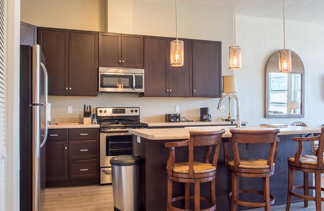 2Bd Loft in Historic Grants Pass # 115