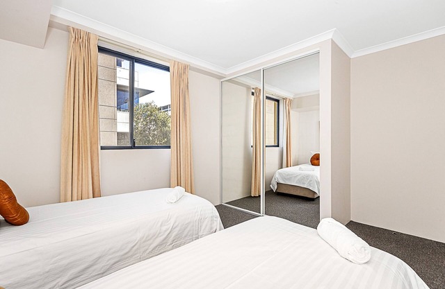 2bdr East Perth Getaway