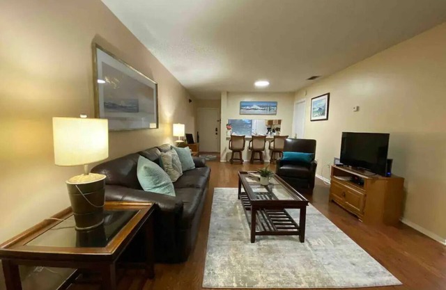 2BDRM Condo at Ventura Country Club within minutes of major Orlando attractions!