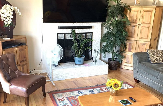 2bds, 2ba whole house