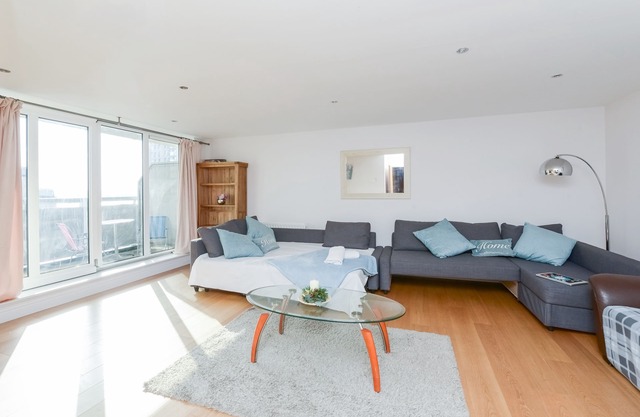 2Bedrooms 2 Bathroom Near City Airport, Excel and the 02 sleeps up to 9 peeople