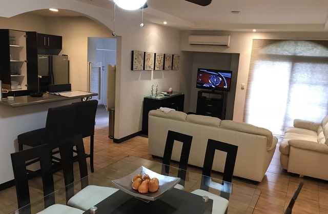 2BR/2BR Apartment in San Pedro Garza Garcia (Centrito Valle)
