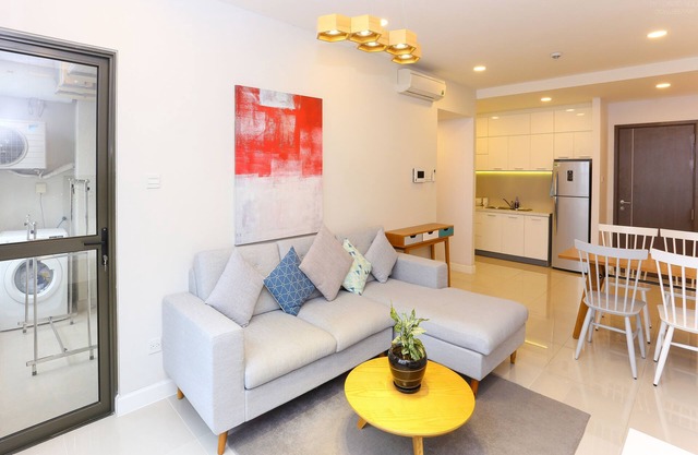 2BR 2WC modern apt ★ river view, free rooftop pool