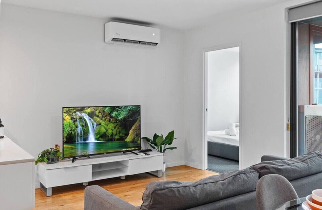 2BR Apartment in Prime Location