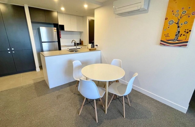 2BR apartment in Phillip with indoor pool, gym, sauna and parking