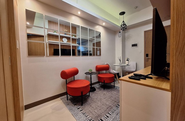 2BR Apartment Plus Parking near NAIA AIRPORT in Tower A SMDC Bloom Residences