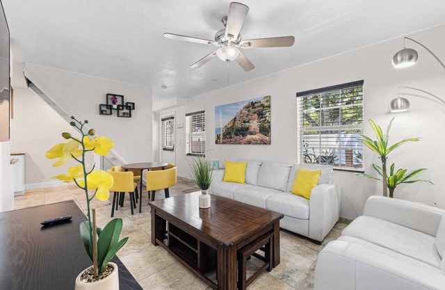 2BR Beach & Trail | Patio Bikes Fire Pit