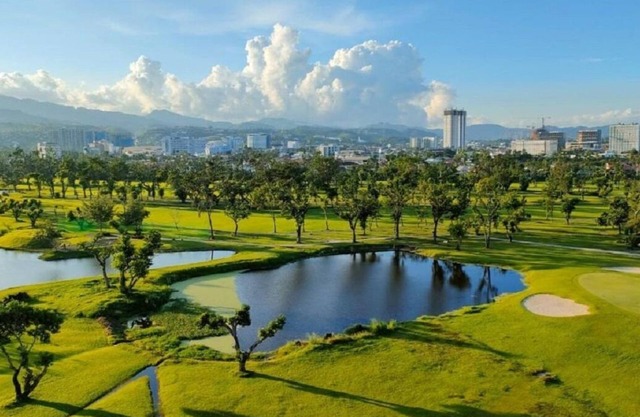 2BR condo in Cebu city with a golf course view!