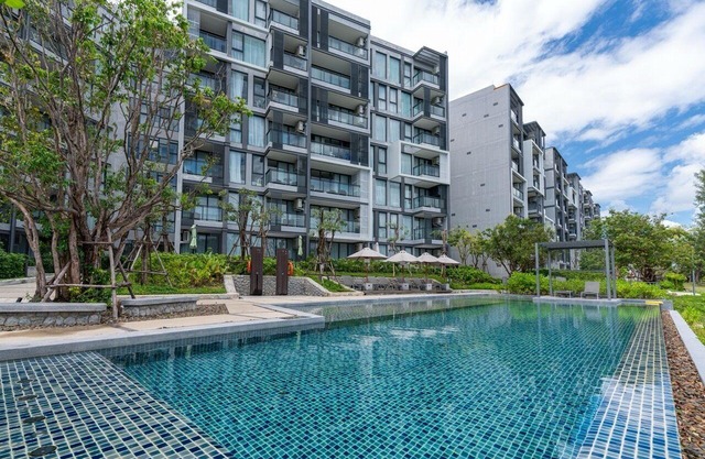 2BR Condo near BEACH & CAFES by Continent