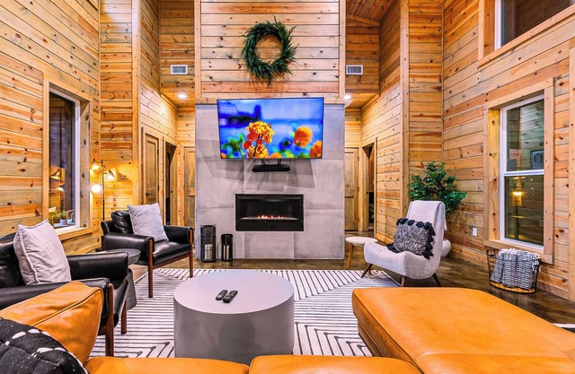 2BR Cozy Cabin | Firepit, Hot Tub & Luxe Design