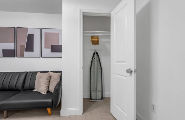 2BR Fall Retreat near American Dream Mall and NYC