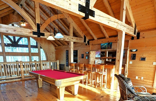 2BR Loft Guest House | 2 Bed, 1 Bath