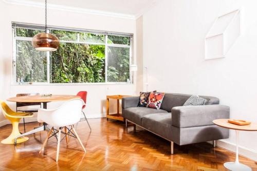 2BR QUIET, STYLISH, GREAT LOCATION