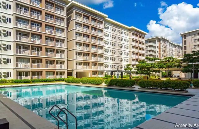2BR SMDC Trees w/Netflix&WIFI near the POOL. T65F