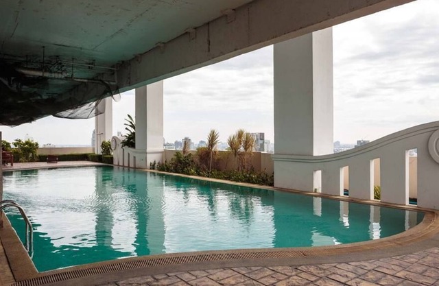 2BR Sukhumvit BTS Phrom Phong/Emporium/WiFi/pool