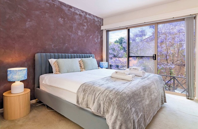 2BR Urban Nest Cosy & Central - Free Parking
