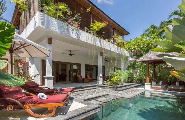 2BR Villa, 350m To Ku De Ta - Private Pool & A Bale! Spa Available W/Request