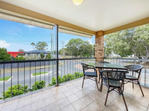 2BRM Self Contained Apt - Pumicestone Passage View