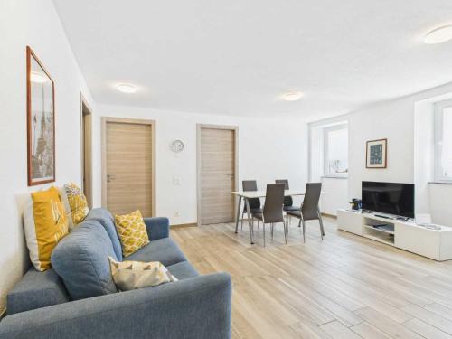 2Curio Court House Charming Lodge in Malcantone