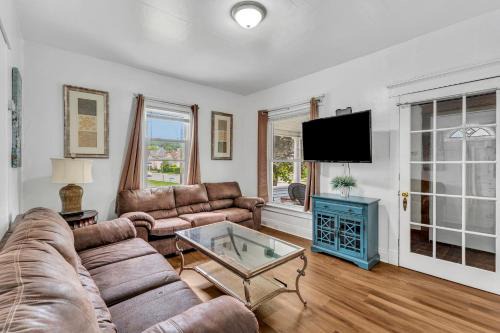 2nd Base Apt 1 All Star Baseball Rentals