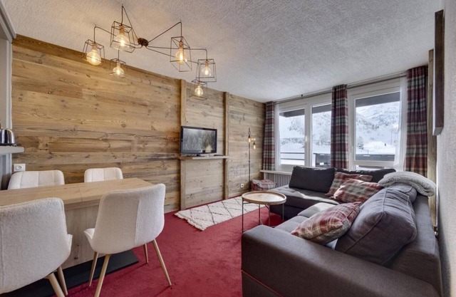 2nd floor, balcony, tv, ski locker, 41m², Tignes