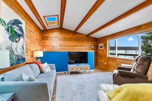 2nd story 1 bed apt #3 with kitchenette and a sweeping view of Birch Bay