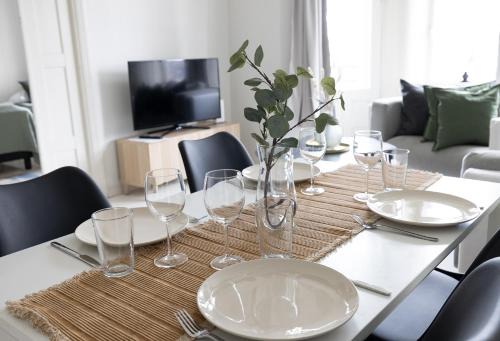 2ndhomes Central 2BR Apartment with Sauna & Balcony