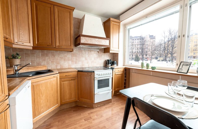 2ndhomes Cozy 1BR Apartment with Balcony