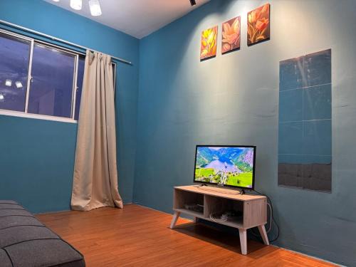 2pax 1car only Malaysian guest only bayan lepas
